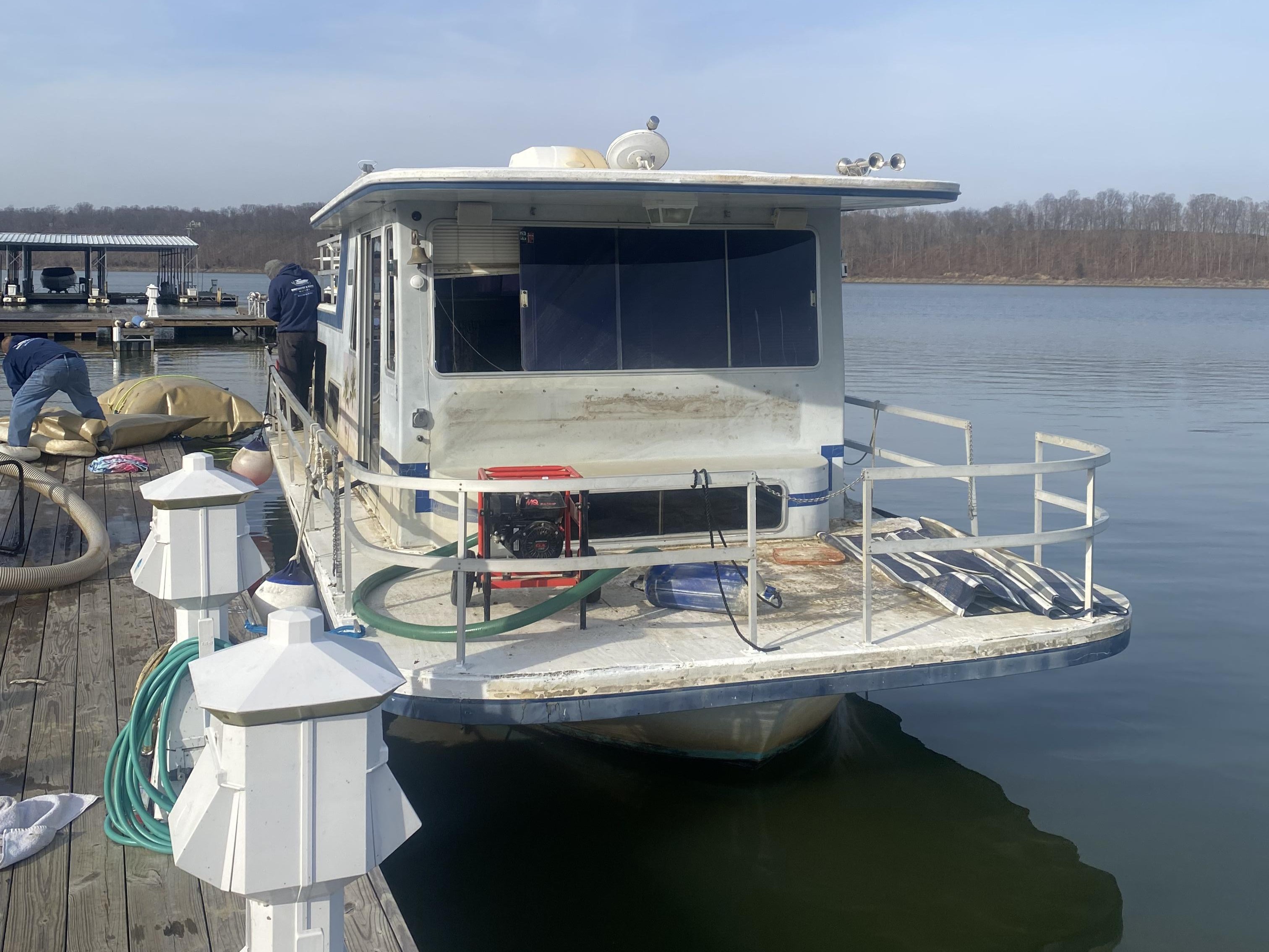 Boat resting as normal with lift bags removed.